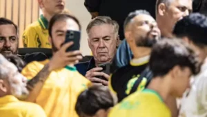 Ancelotti acompanha empate entre Mirassol e Santos mesmo sem a presença de Neymar