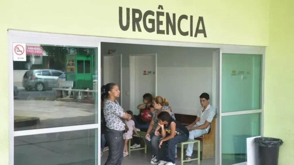 Imagem mostra fachada de pronto socorro de Goiânia