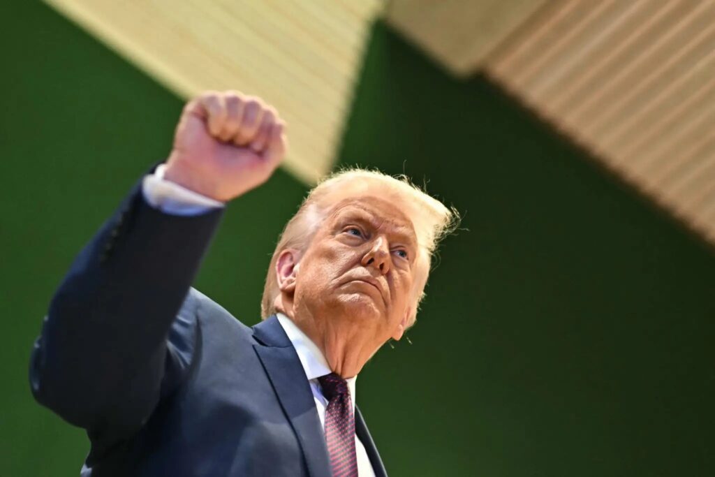 Trump ameaça enviar agentes do ICE para aeroportos dos EUA