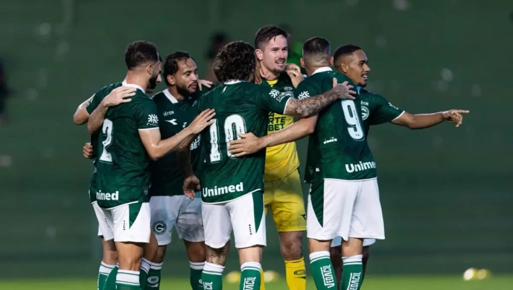 Com dois gols de pênalti e um de Gegê, Goiás vence na estreia da Série B e mantém invencibilidade em 2026
