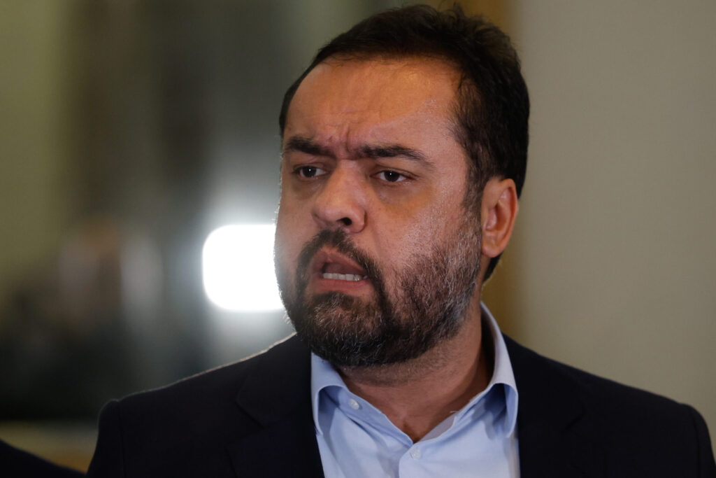 Após cassação e convite do PP, Valdemar diz que Castro permanece candidato do PL ao Senado