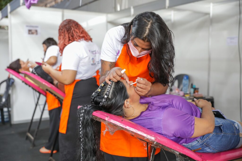 Caravana do Empreendedorismo Feminino oferece cursos gratuitos em Recanto das Emas