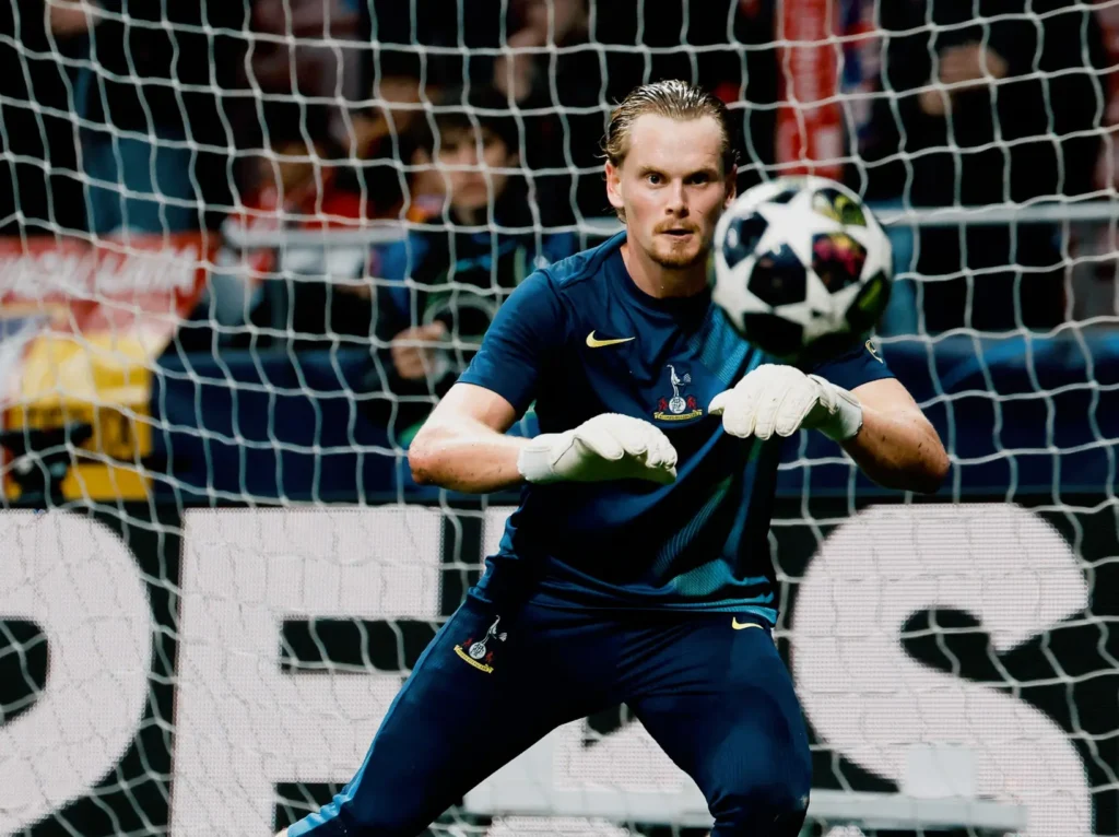 Após falhar duas vezes em 15 minutos na Champions, goleiro se pronuncia: "Do sonho ao pesadelo"