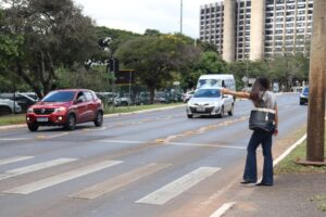 Brasília celebra 29 anos de respeito ao pedestre na faixa com redução de 70,7% em atropelamentos