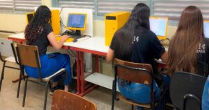 Pesquisa apoiada pela FAPDF analisa interação de jovens com múltiplas plataformas digitais