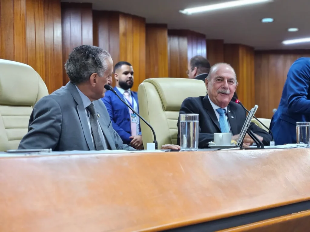 Zacharias Calil lança pré-candidatura ao Senado em visita à Câmara de Goiânia 