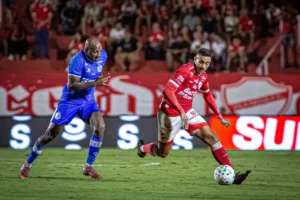 Após empate sem gols, Vila Nova perde nos pênaltis para o Confiança e se despede da Copa do Brasil