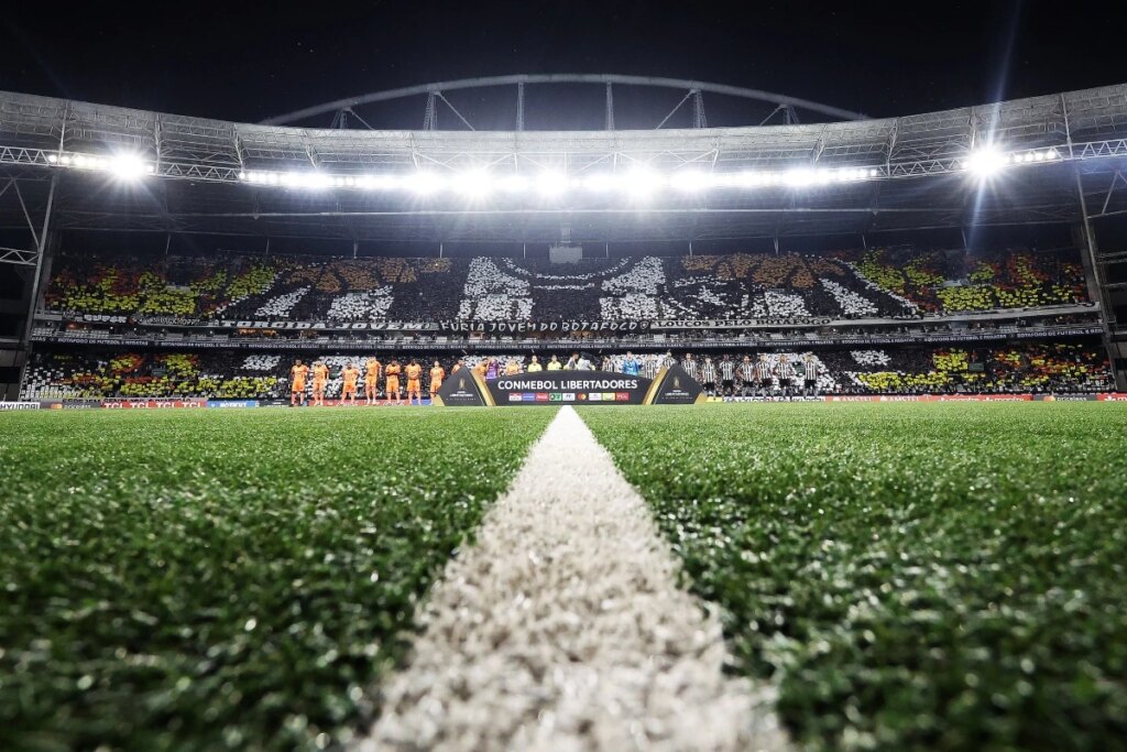 "Golpe muito duro", diz auxiliar técnico após eliminação do Botafogo