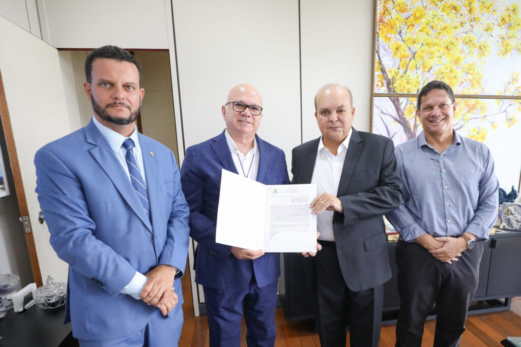 GDF entrega escritura de uso da Chácara Manacá após 60 anos