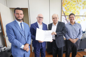 GDF entrega escritura de uso da Chácara Manacá após 60 anos