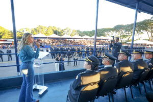 239 policiais militares se formam em curso de aperfeiçoamento da PMDF