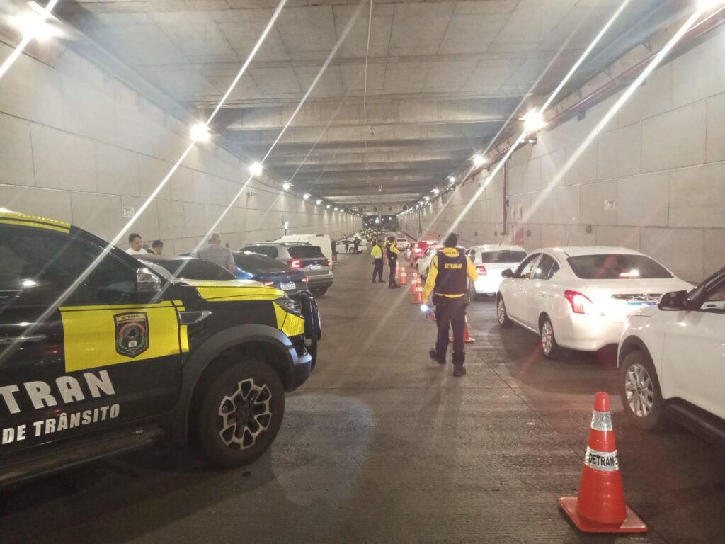 Detran-DF flagra 63 motoristas alcoolizados em fiscalizações de fim de semana