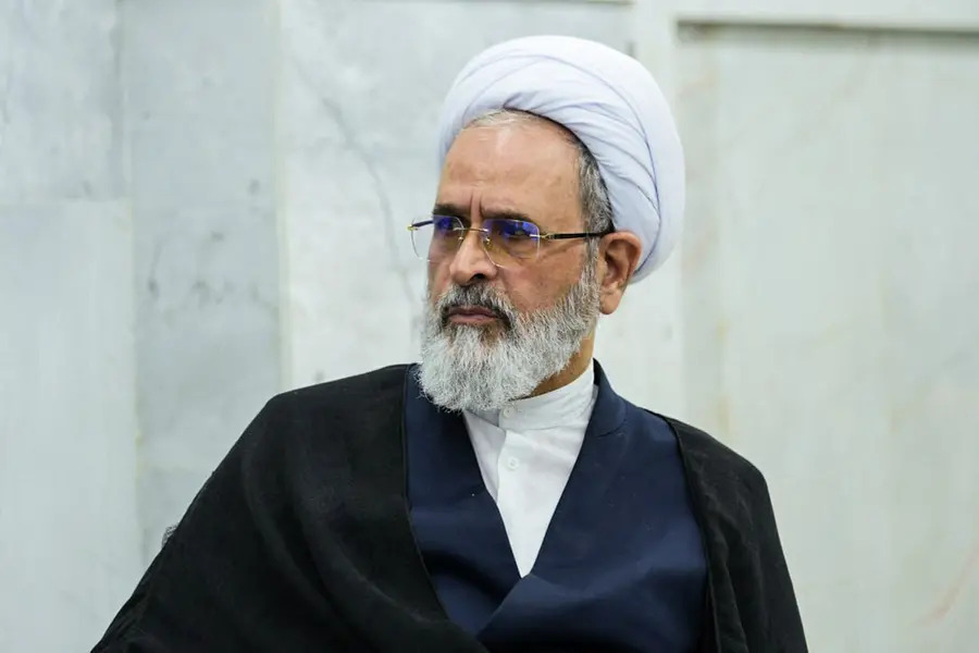 Saiba quem é Alireza Arafi, líder interino do Irã após morte de Ali Khamenei