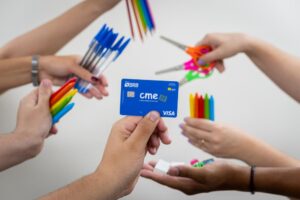 Terceiro lote do Cartão Uniforme Escolar beneficia 6.919 alunos do DF