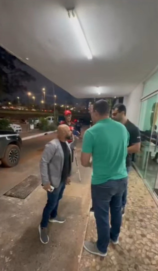 Ibaneis determina investigação sobre ação de policiais contra advogado em delegacia do DF