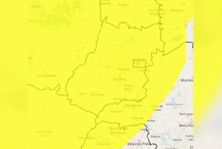 Inmet emite alerta amarelo para chuvas intensas no DF após temporais causarem danos