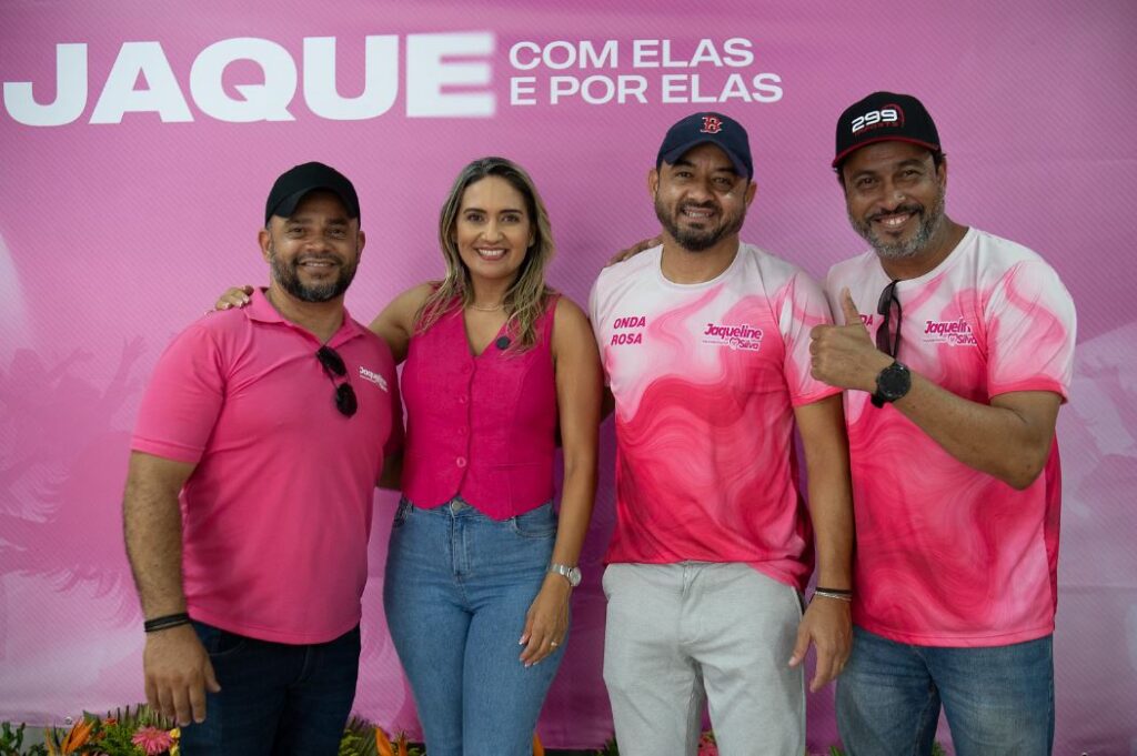 Homenagem reúne cerca de trezentas mulheres em celebração ao Dia Internacional da Mulher