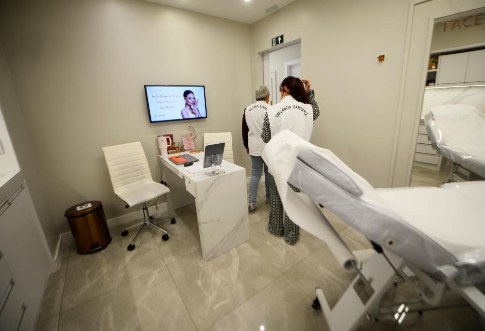 Vigilância Sanitária intensifica fiscalização em clínicas de estética no DF