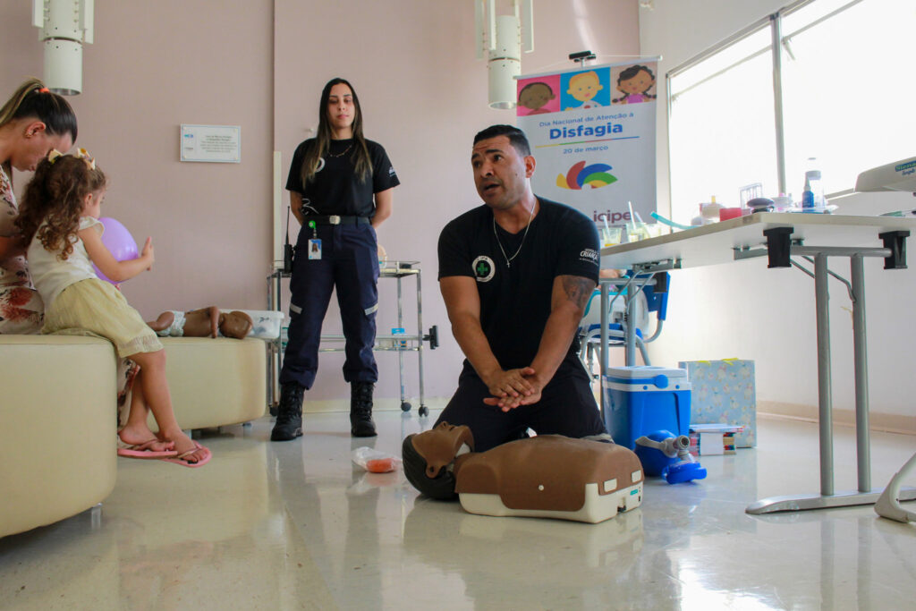 Hospital da Criança orienta sobre prevenção de engasgos e disfagia