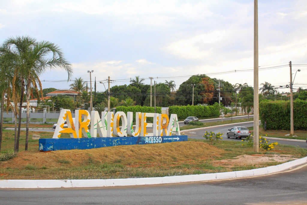 Arniqueira recebe investimentos em regularização fundiária, saúde e educação