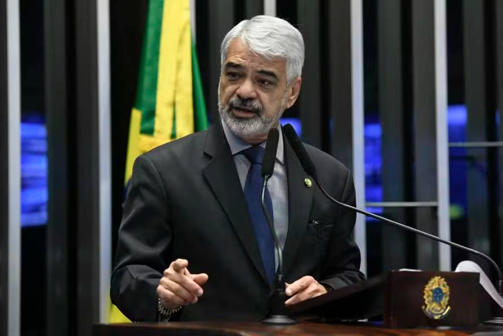 Senador Humberto Costa alerta para aumento da violência contra mulheres no Brasil