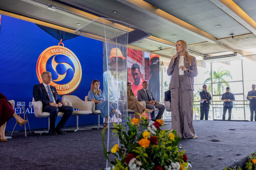 Caesb entrega Medalha Mérito a 100 homenageados no Dia Mundial da Água