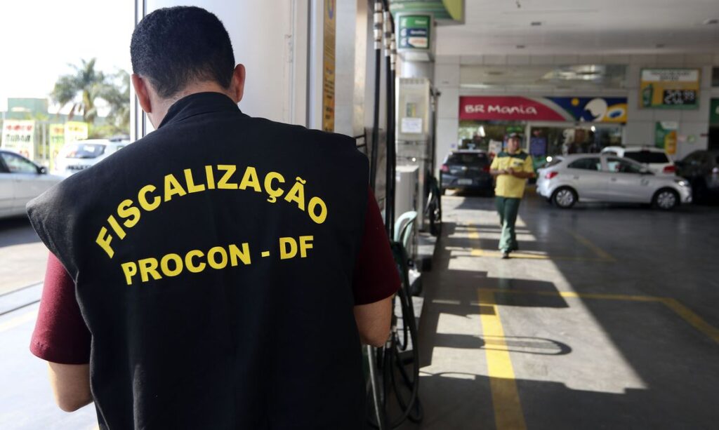 Projeto autoriza porte de arma para fiscais do Procon