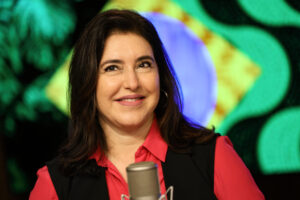 Simone Tebet anuncia saída do Planejamento e defende planejamento de longo prazo