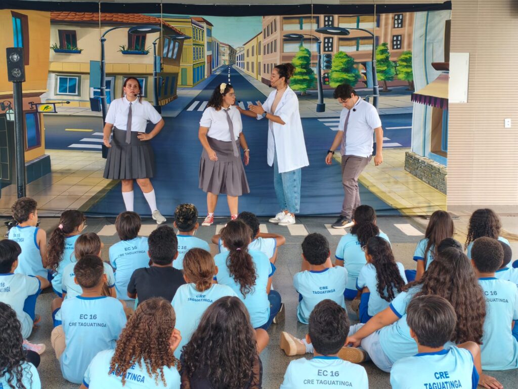 Detran-DF educa mais de 3 mil pessoas sobre segurança no trânsito