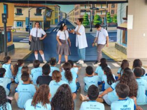 Detran-DF educa mais de 3 mil pessoas sobre segurança no trânsito