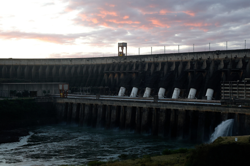 Governo contrata mais de uma Itaipu em maior leilão de energia do ano