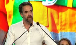 ‘Tende a manter polarização’, diz Eduardo Leite sobre escolha de Caiado como nome ao Planalto