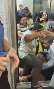 Elevador despenca 11 andares em prédio comercial no Recife e deixa feridos