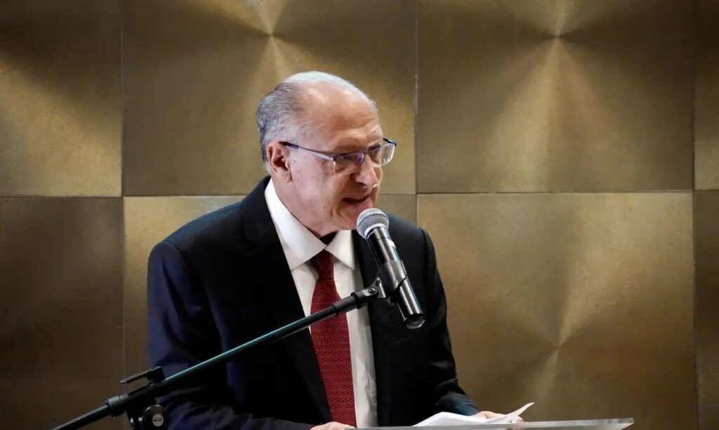Alckmin: prioridade do governo é garantir abastecimento de combustível; não controlamos guerras