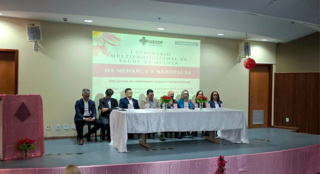 Seminário multiprofissional debate saúde da mulher em Santa Maria