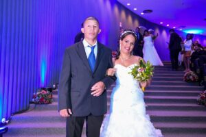 Mais de 100 casais oficializam união no primeiro Casamento Comunitário de 2026 em Brasília