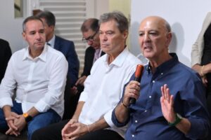 Avante anuncia embarque na candidatura de Arruda (PSD)
