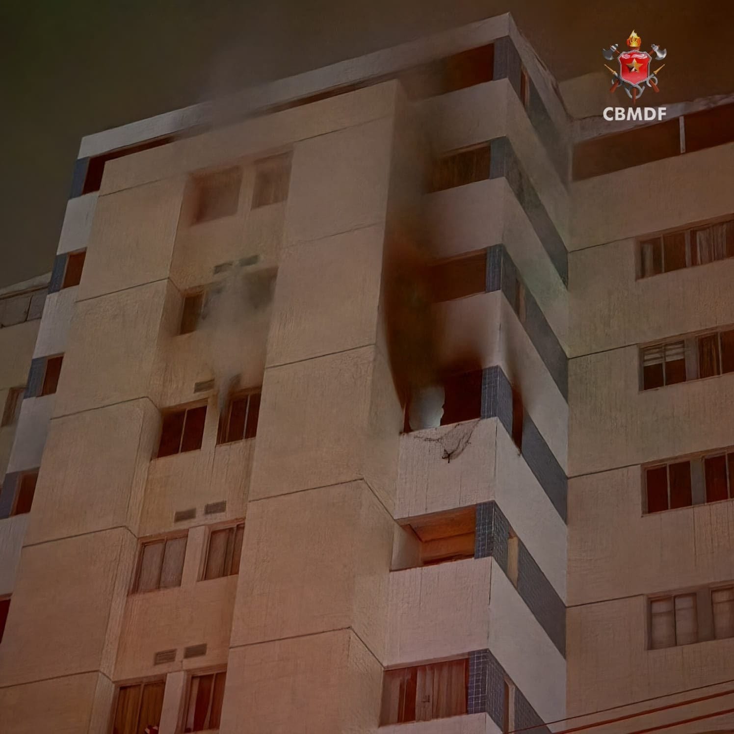 Incêndio em apartamento deixa sete pessoas feridas em Águas Claras