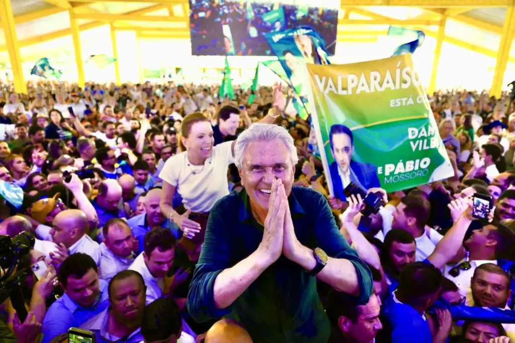 Caiado e Daniel Vilela levam multidão a Jaraguá em demonstração de força da base governista