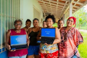 Governo firma parceria para inclusão digital de mulheres vulneráveis
