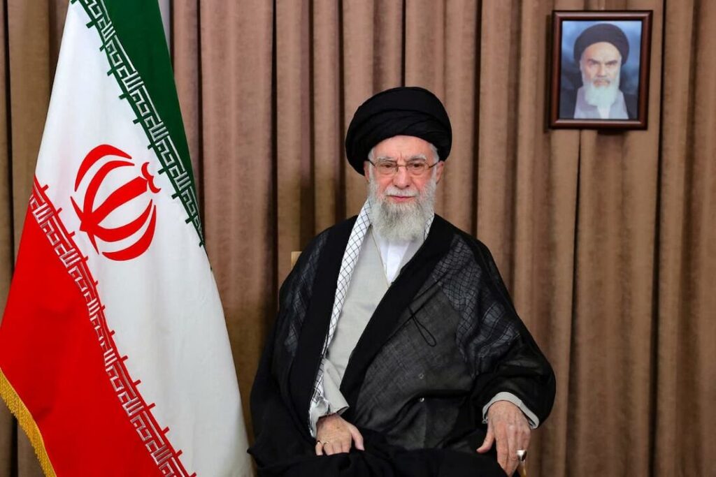 Irã nomeia filho de Khamenei como novo líder supremo