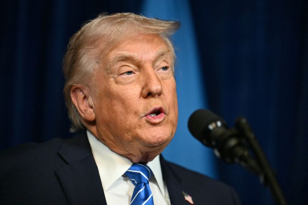 ‘Fraco’, diz Trump sobre chefe de Contraterrorismo dos EUA que renunciou