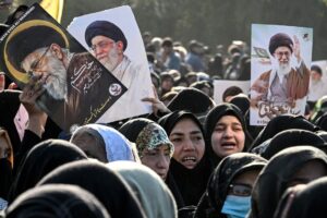 Aiatolá Ali Khamenei será sepultado na cidade sagrada de Mashhad