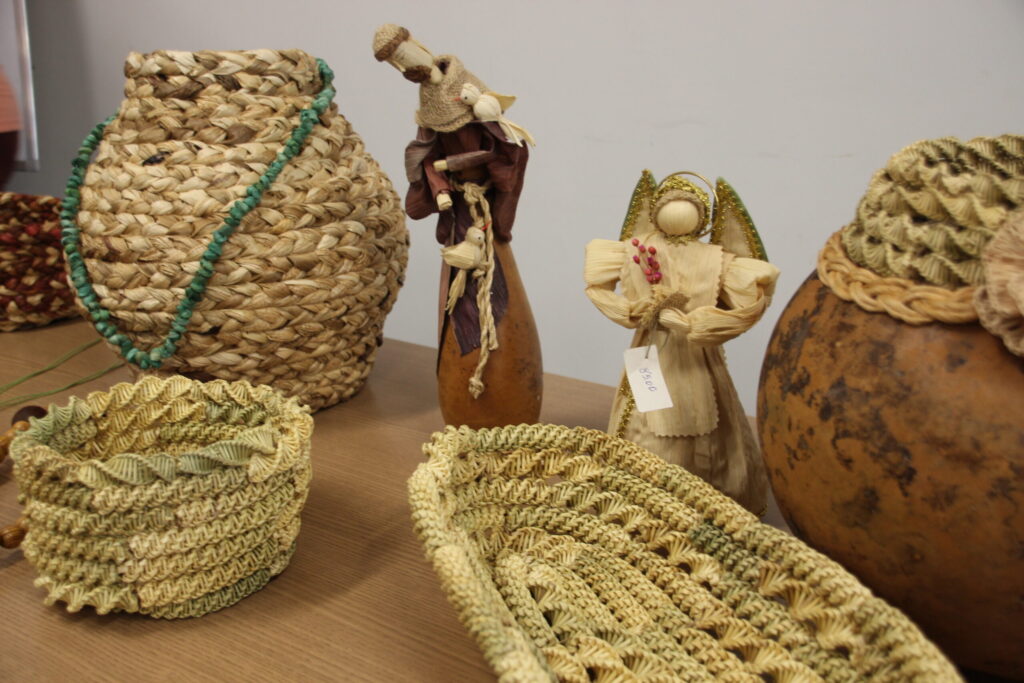 Encontro impulsiona artesanato rural como renda e cultura no DF