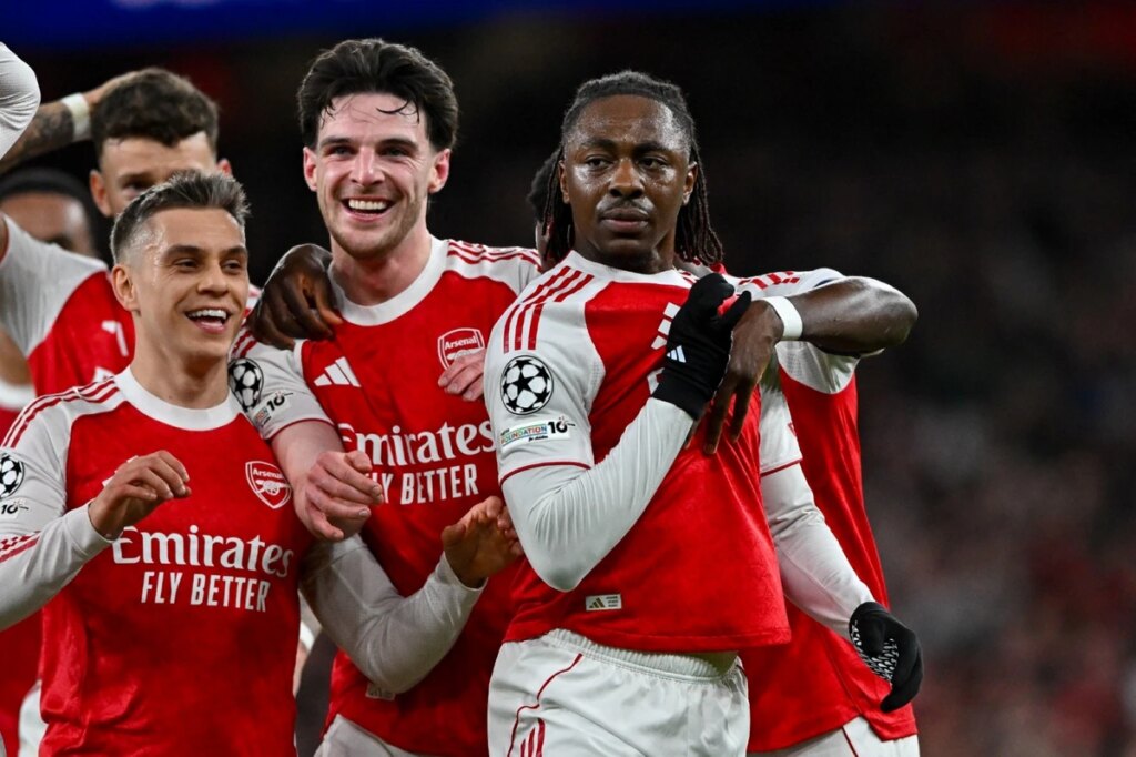 Arsenal domina, vence o Leverkusen e avança