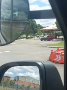 Detran promete mudanças após candidata perder controle e ferir pessoas durante prova em Goiânia