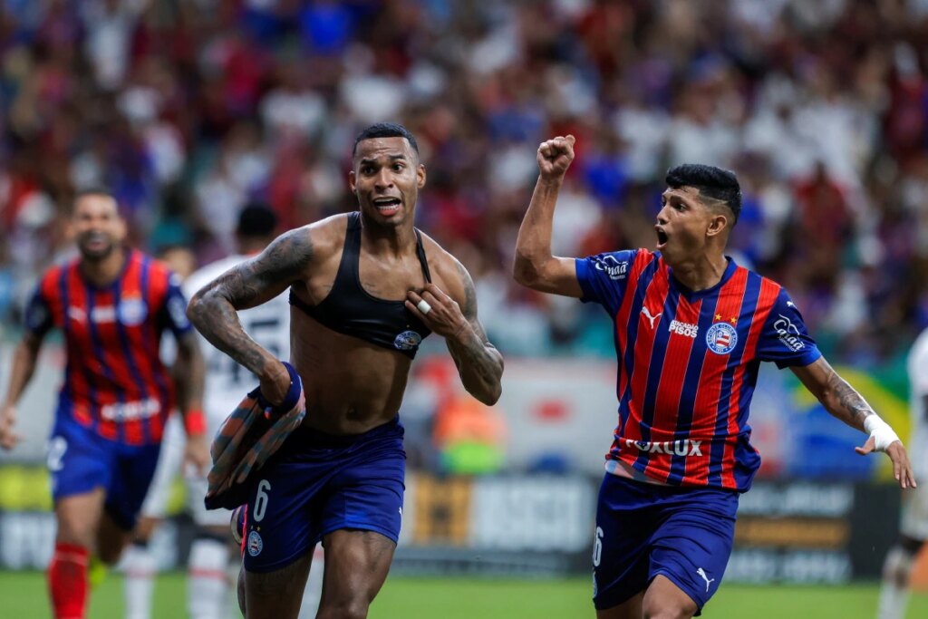 De virada, Bahia vence Vitória e leva o título do Campeonato Baiano