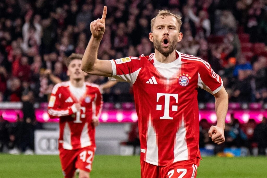 Bayern vence Mönchengladbach e dispara na liderança