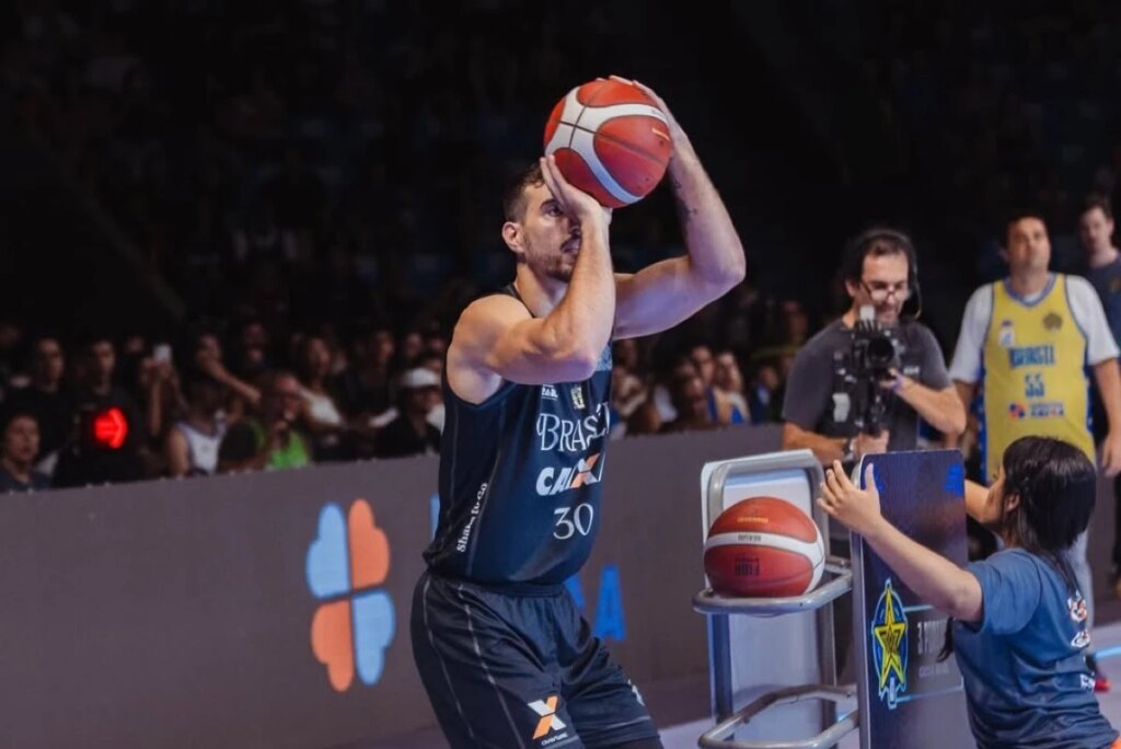 Daniel Von Haydin vence Torneio de 3 pontos do Jogo das Estrelas