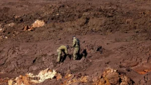 Ministro do STJ vota para tirar ex-CEO da Vale dos réus de Brumadinho, e julgamento é suspenso